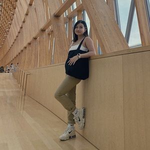 Meet your Posher, Jhizelle